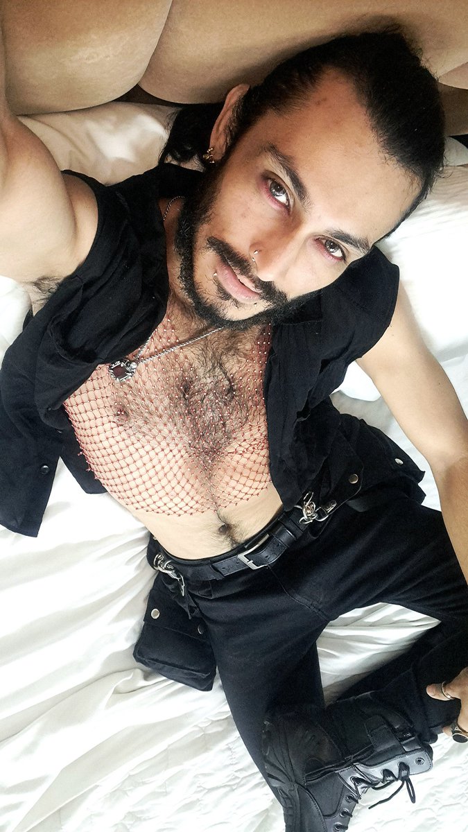 Cada vez más Amando lo que soy y como soy.
AaNesty y solo AaNesty.