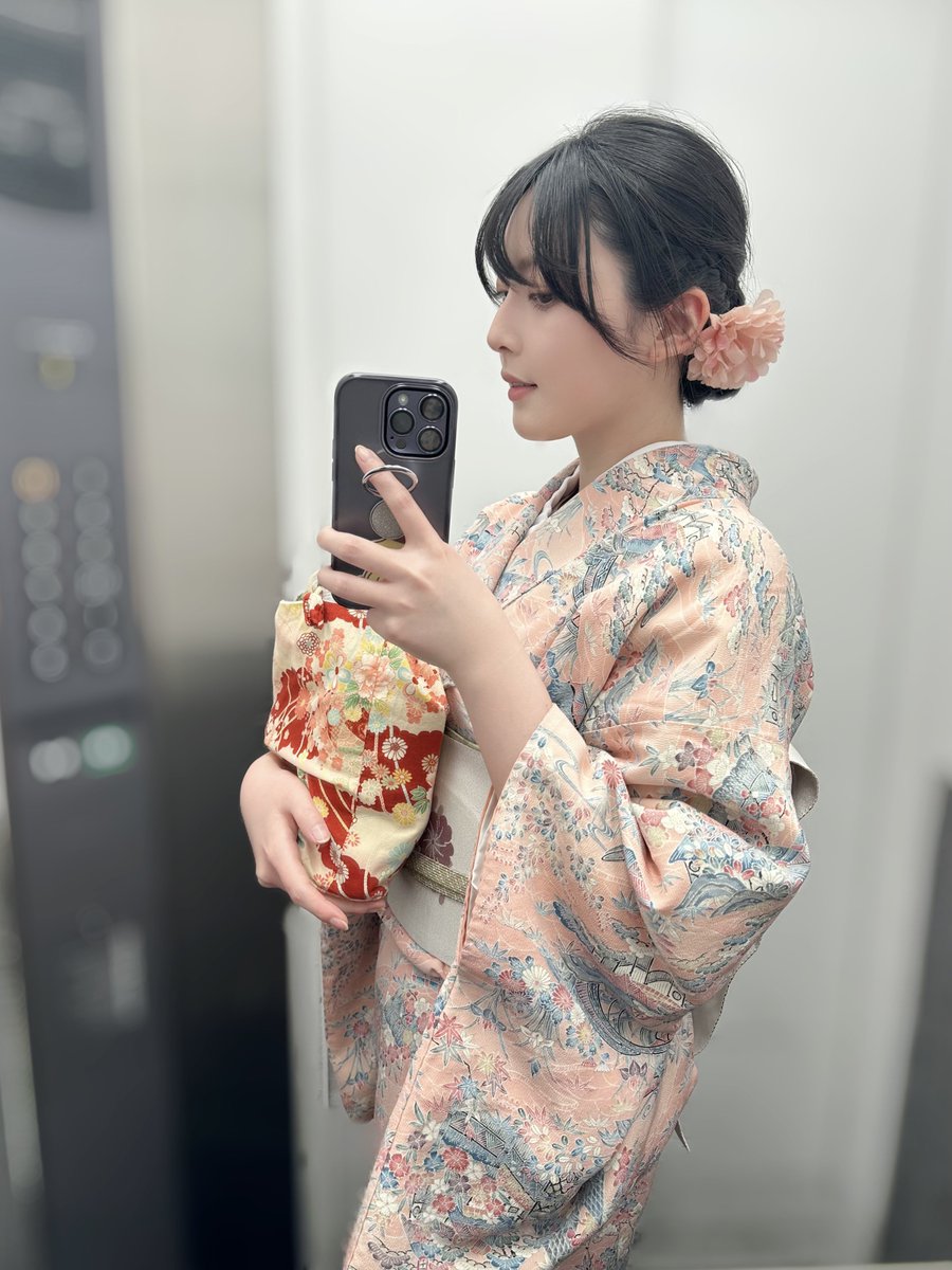 2yamo_k's tweet photo. 先日無事撮影完了！
桜満開のタイミングばっちり狙えて良かったよ〜！🥹🌸 https://t.co/OybzNs8yQ7