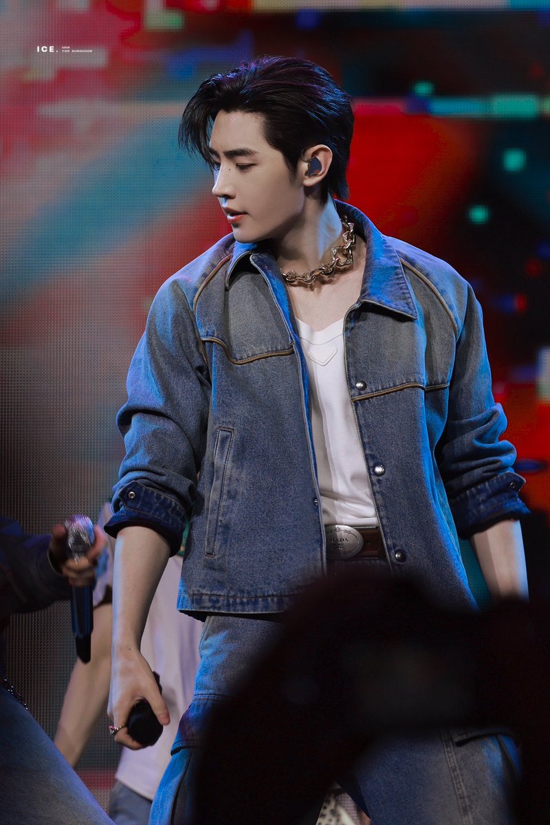 𝑰𝒄𝒆 tweet media