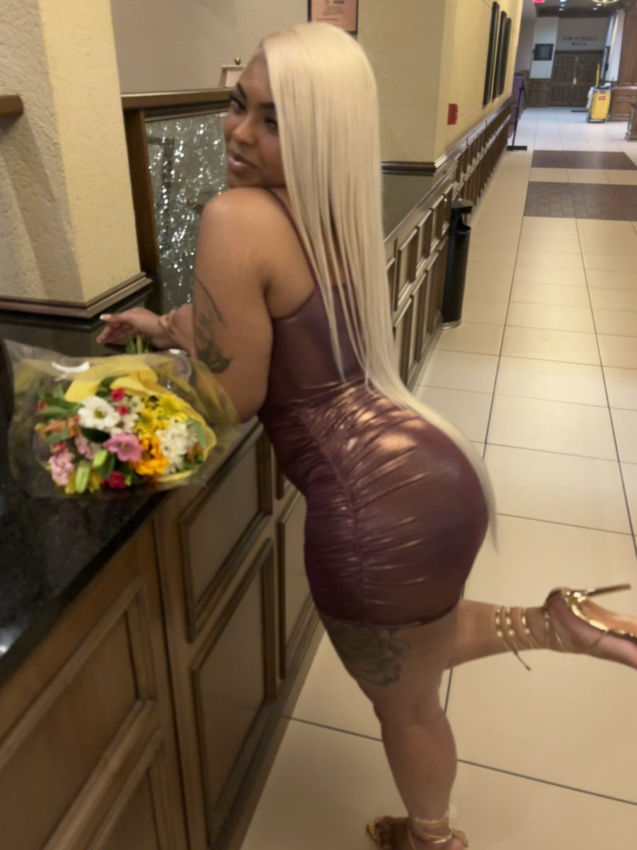 la2xxxx's tweet image. before the night ends, cheers to another year🥂 #chapter26 #ariesseason @la2xxxxx