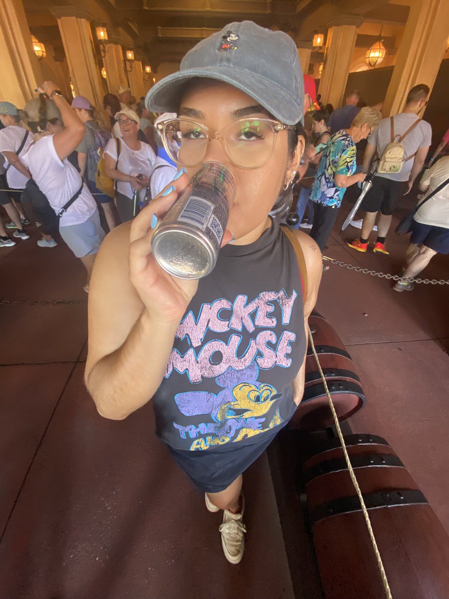 ImaginePilots's tweet photo. Here are silly pics from my iconic Disney World vacay in Oct 2024 https://t.co/uMf1Nspm0k