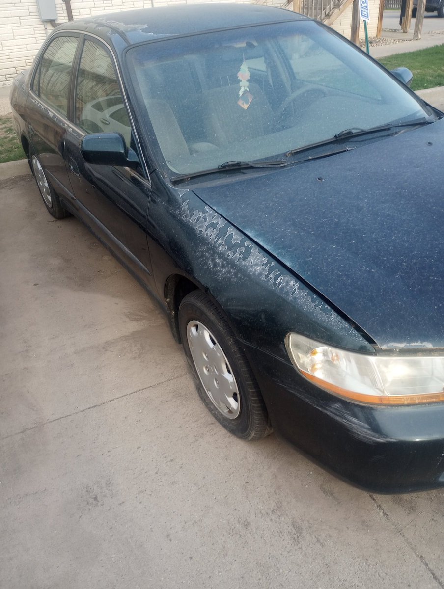 kevin_derwin's tweet photo. Anybody looking to buy a car. Runs fine. Just need a car battery charge. Selling it for $500. Phone number 5158227742 https://t.co/Hc4lxzlwKm