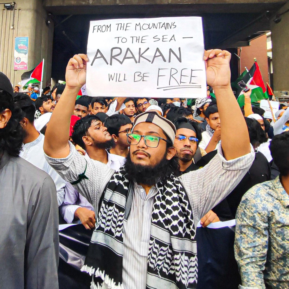 May every Muslim in G*aza, Arakan, India, Xinjiang, and beyond be free from oppression.
Arakan and India are our neighbors, right beside us.
If we turn away, who else will turn toward them?
O Allah, give us the strength to fulfill this amanah.
#FreePalestine