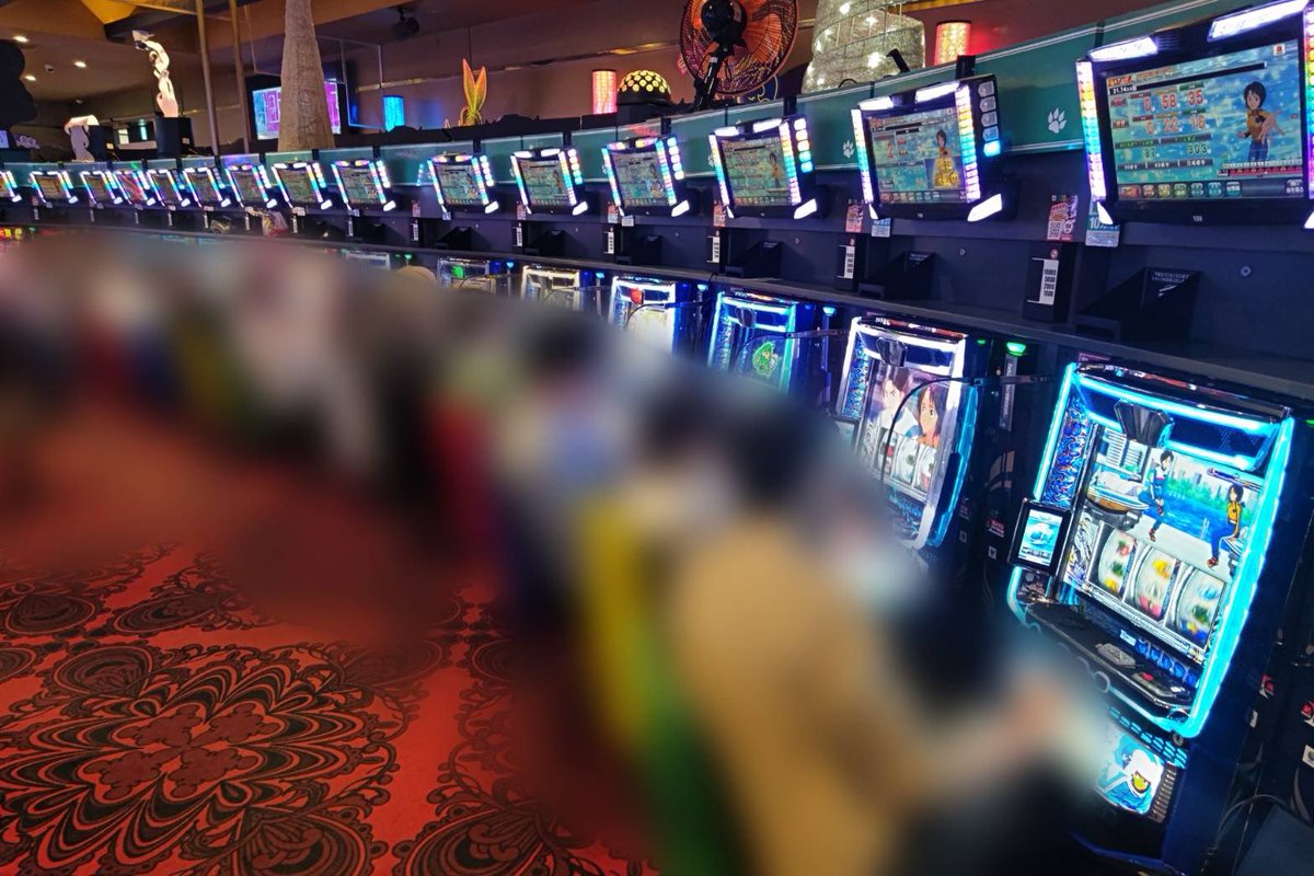 朝一の店内✍️

東京喰種
ブラックジャック
マイジャグ
ゴッドイーター
マギレコ
モンキーターン満台💮

ゴージャグ
アイム
ファンキー
ミラクルは後少しで満台！

朝からむちゃくちゃ賑わっているよ～！

#マルハン藤枝駅南店
#PR https://t.co/jhoq5aCjza