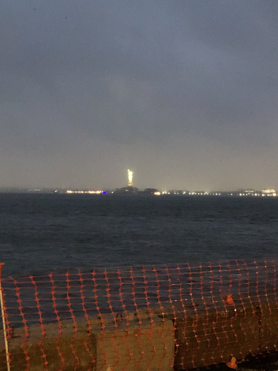 Helen Deering tweet media