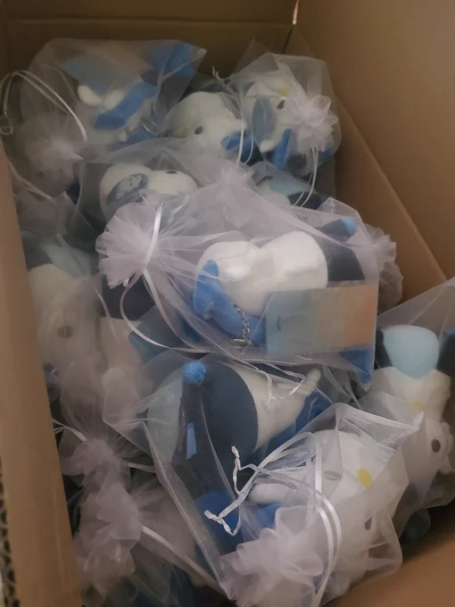 Minis are here! Not all but enough to fulfill the preorders!Doing quality check and...I found a naked Chunkllette  