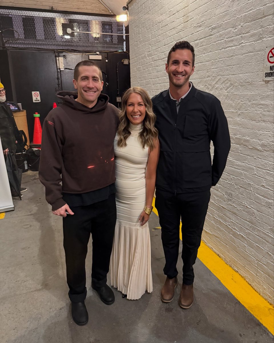 "Our friends and WYT board member Mark and his lovely wife Rachael caught Othello on Broadway last night while visiting NYC! Huge thanks to our friend #JakeGyllenhaal for the warm backstage welcome after the show!"

(instagram.com/wiggleyourtoes…)