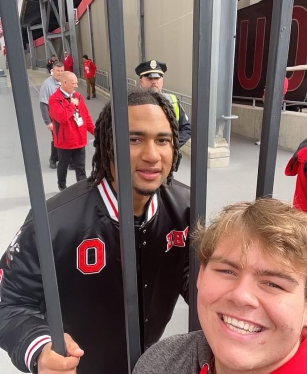 jennylynncox's tweet photo. @markwahlberg @OhioStateFB 
Beautiful day at the OSU Spring game today ! 
My son @Haniagra on the OSU Esports team is looking for sponsors to cover his back half of his time at @OhioState 
🫶🌰 https://t.co/7Wyy2BlLts