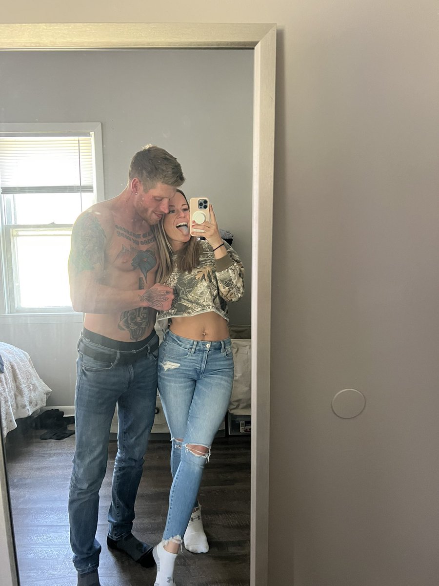 desirable_danny's tweet photo. Cum watch me dominate this piece of ass. AKA my fiancé 😏 🍆 🐱 🍑 💦 💙🩷
#sex #sexy #bigdick #letssext https://t.co/BKxjuAI0fh