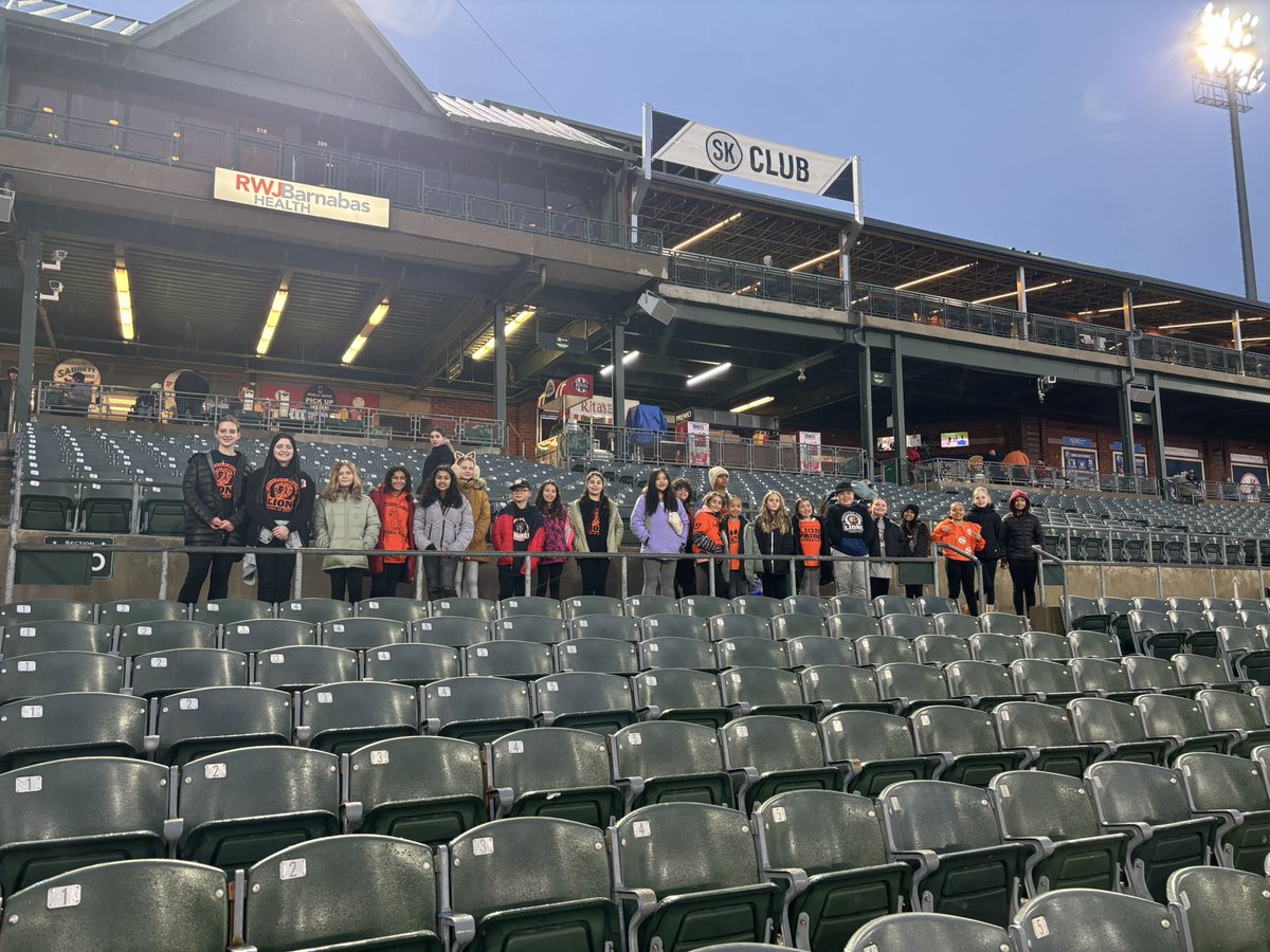 mrhugey_pennave's tweet photo. It was a little cold, and a little rainy, but these kids had an amazing experience singing the National Anthem before the Somerset Patriots game. Very proud of these Lions. https://t.co/eKz3hQOMI0