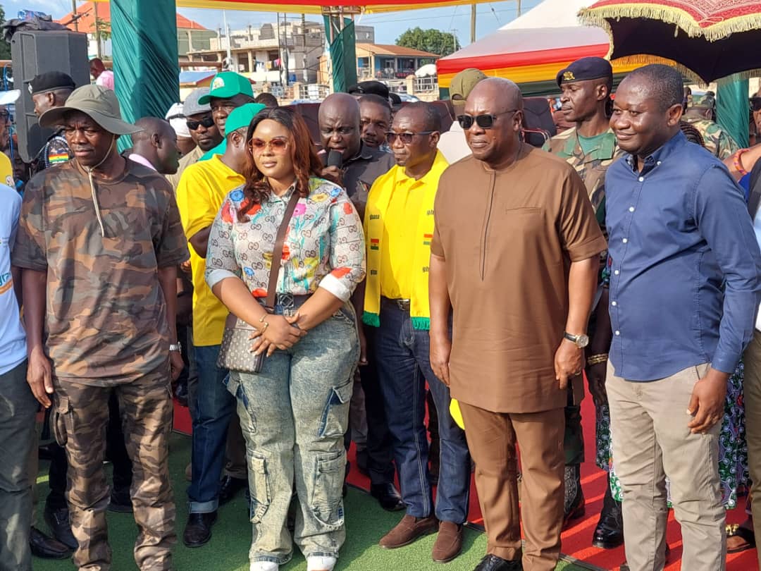 GHANANEWSAGENCY's tweet photo. President John Dramani Mahama has officially launched the "Feed Ghana Programme", the flagship initiative of his government at Techiman in the Bono East Region.
#GhanaNewsAgency #GNA #FeedGhanaProgramme #PresidentMahama https://t.co/6hBP8ANNd8