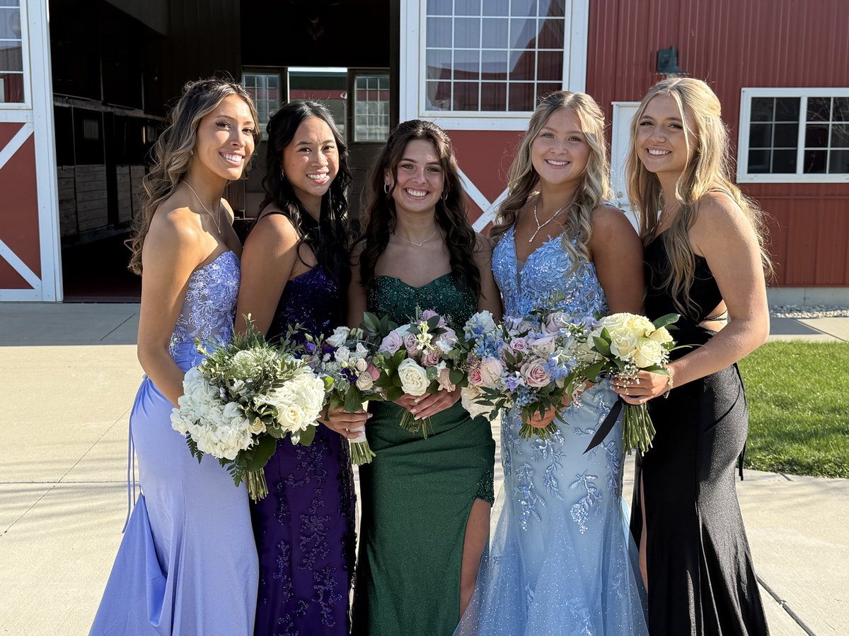 LWE Girls Basketball (@lwegirlsbball) on Twitter photo 