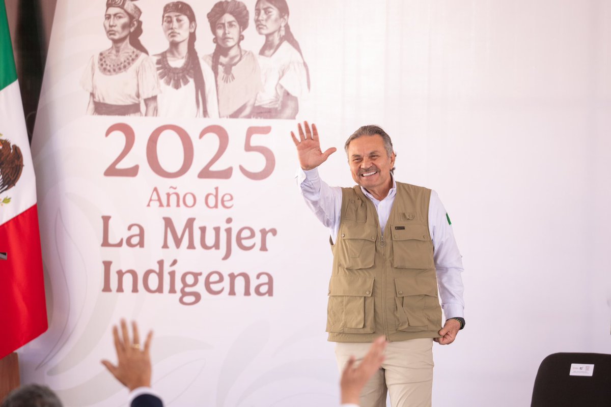 OctavioRomero_O's tweet photo. Acompañamos a la Presidenta @Claudiashein en el arranque de obras por parte del @Infonavit del programa #ViviendaParaElBienestar en Guadalupe, Zacatecas, junto con @EdnaElenaVegaR1, titular de @SEDATU_mx; @DKershenobich, secretario de @SSalud_mx; @zoerobledo, titular de @Tu_IMSS; el gobernador del estado, @DavidMonrealA; el presidente municipal, @ChepeSaldivar; y compañeros del gobierno federal. 

Informamos que el Instituto ya celebró los primeros 17 contratos de obra para construir conjuntos habitacionales.

También detallamos que, desde el 5 de abril, iniciamos la construcción de 22 mil 266 viviendas en 9 estados del país: Oaxaca, Yucatán, Zacatecas, Tamaulipas, Chiapas, Quintana Roo, Sonora, Tabasco y Sinaloa. 
 
Incrementando estas acciones, antes de que concluya el mes de mayo estaremos en etapa constructiva de al menos 51 mil viviendas. Esto es más del 50% de la meta que nos fue asignada para 2025.
 
Todos los días trabajamos para lograr que el INFONAVIT retome el rumbo para el que fue creado: ser garante del derecho constitucional a la vivienda, sobre todo de las y los trabajadores que menos tienen.

#2doPiso4T #InfonavitConstructor #InfonavitHumanista
