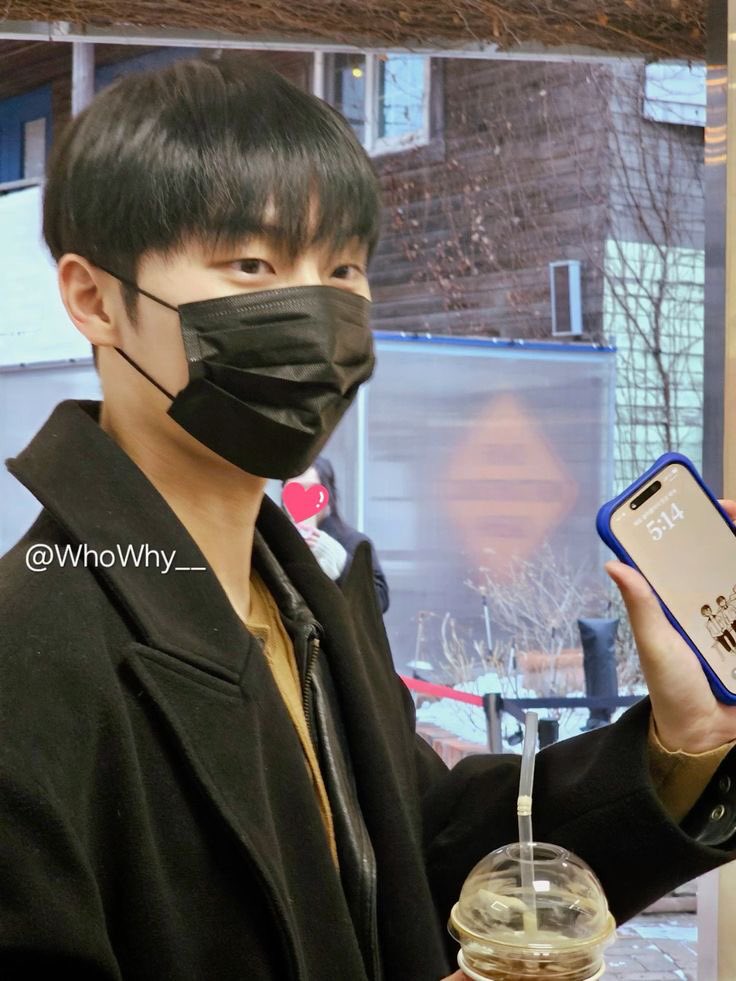 spicynookie's tweet photo. hyunwook said, ‘the most memorable work for me is whc.’
out of all the characters he’s played, he still chose ahn suho. his lockscreen? whc1. everything is abt ahn suho and whc1. we love ahn suho and whc1 😭🫵 https://t.co/gh3Fp0TWM8