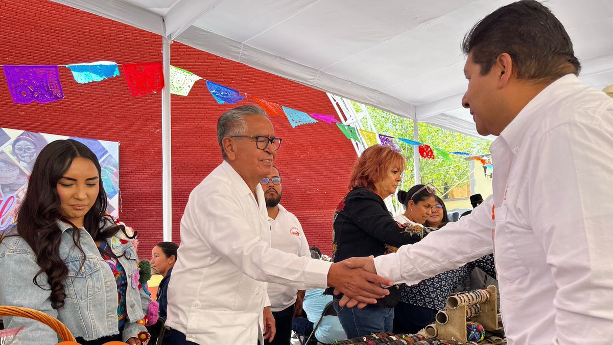 NDP_Noticias's tweet photo. 🛍️Este sábado arrancó la Feria Artesanal 2025 en la Casa de Cultura de #Tepotzotlán, reuniendo a más de 40 talentosos artesanos con piezas únicas y un espíritu vibrante. 🌎
Descúbrelo aquí 👇
🔗https://t.co/NwPbILYKXM 🌐
#FeriaArtesanal2025 #CreatividadLocal #ApoyemosLoNuestro https://t.co/VRK9iYks6f