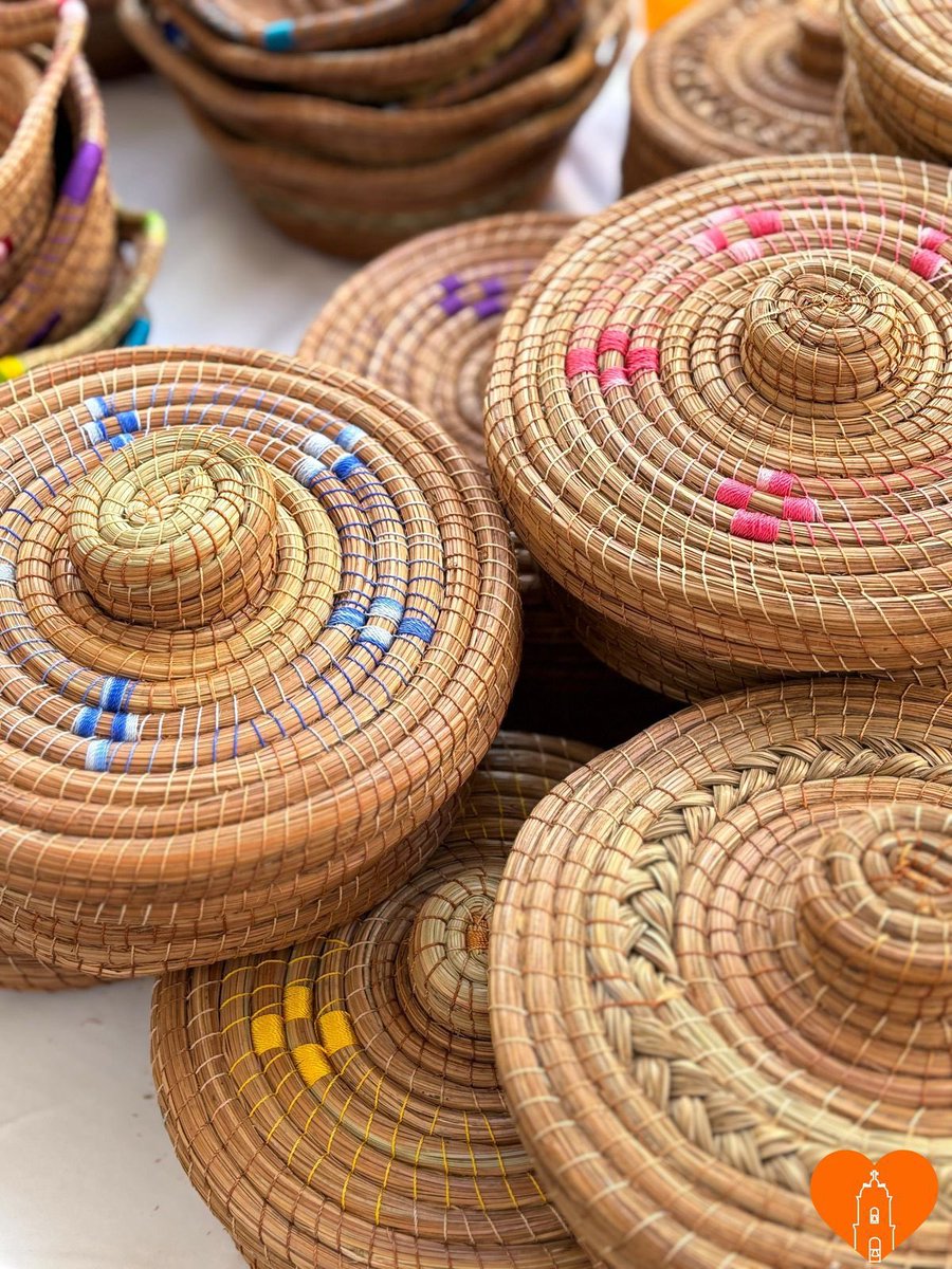 NDP_Noticias's tweet photo. 🛍️Este sábado arrancó la Feria Artesanal 2025 en la Casa de Cultura de #Tepotzotlán, reuniendo a más de 40 talentosos artesanos con piezas únicas y un espíritu vibrante. 🌎
Descúbrelo aquí 👇
🔗https://t.co/NwPbILYKXM 🌐
#FeriaArtesanal2025 #CreatividadLocal #ApoyemosLoNuestro https://t.co/VRK9iYks6f