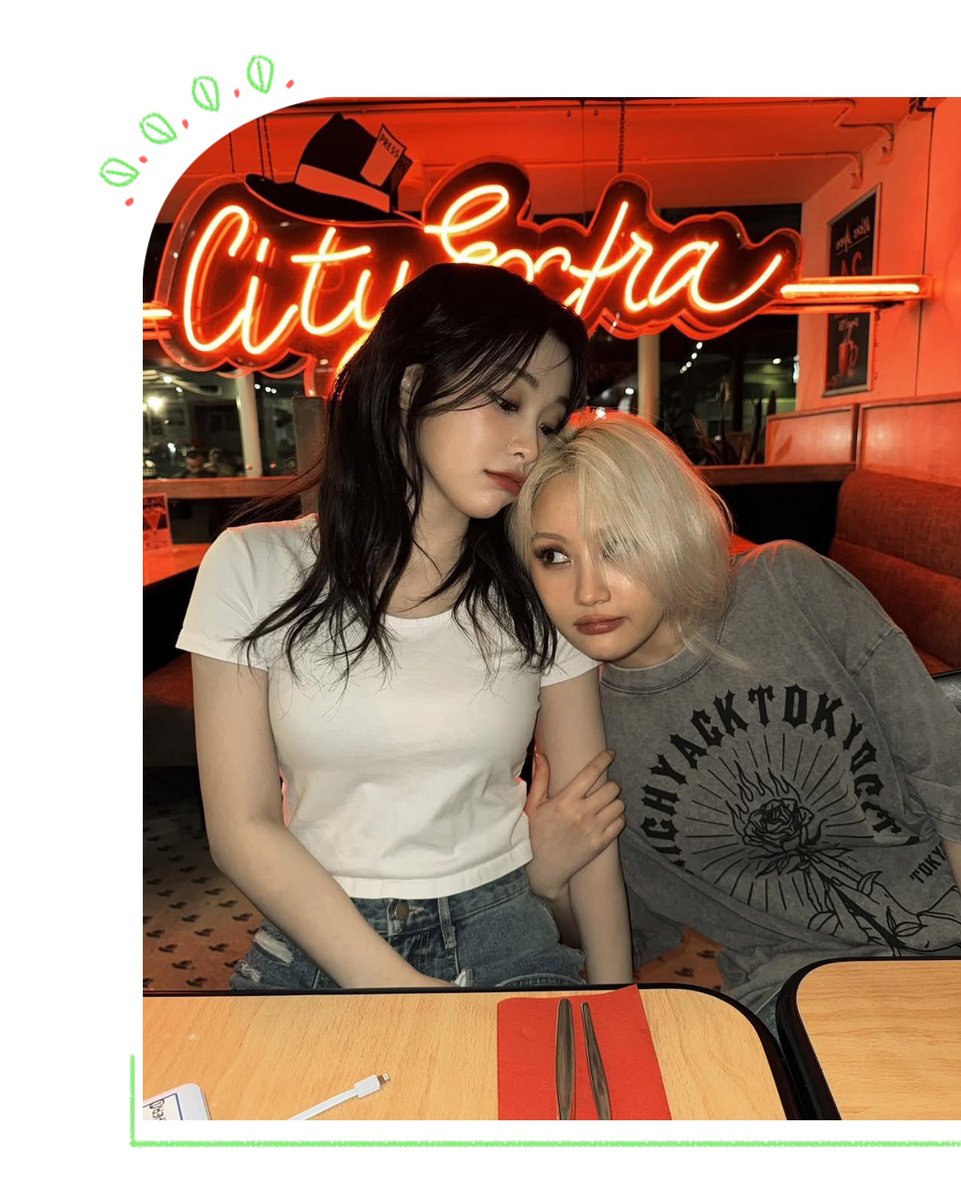 gunsvwd's tweet photo. ⠀ ⠀ ⠀ ⠀55 months by your side. ♡ @WDYJ99 ✨️ https://t.co/6L8pkGWv4O