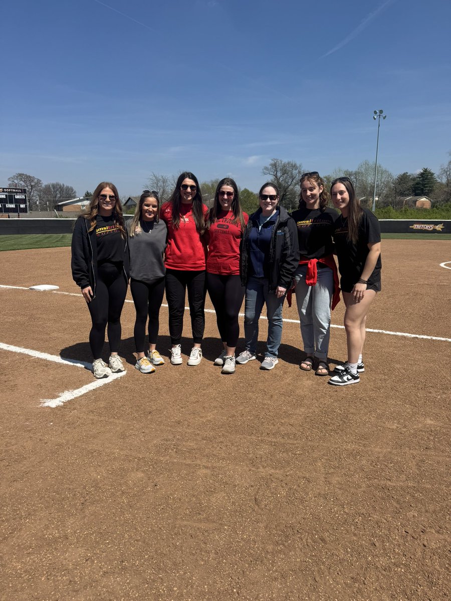UMSL Softball tweet media