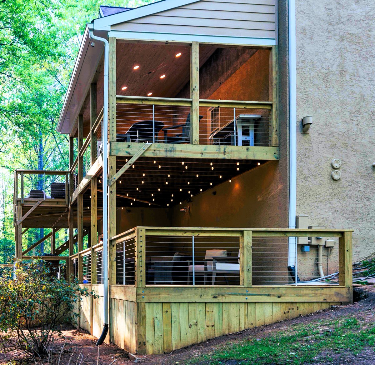 ngedecks1's tweet image. Let your deck glow with the right lighting. From stair lights to under-rail LEDs, we create a warm and inviting ambiance. #DeckLights #EveningVibes #BackyardBeauty #NorthGeorgiaEliteDecks