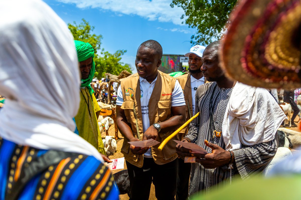 ActionaidSN's tweet image. Dans le cadre de la riposte contre la FHCC (Fièvre Hémorragique Crimée Congo) dans la région de Kaffrine, @ActionaidSN et @CorpsafricaSen ont organisé une caravane de sensibilisation à Diamagadio, Nganda et Kaffrine.  #ThisIsCorpsAfrica
@StartNetwork 
#StartFund
#WeAreActionAid