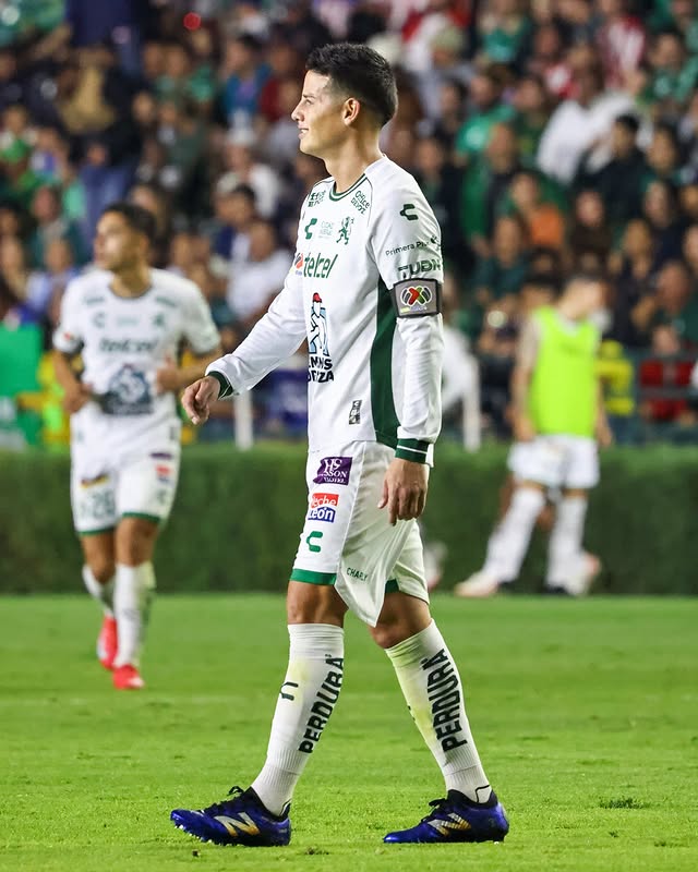 Futbolider's tweet photo. Mapa de pases y registros de James Rodríguez en la victoria 1-0 de León frente a Puebla.

- 60 toques
- 37/42 pases precisos [88%]
- 3 oportunidades creadas
- 11/19 pases progresivos
- 7/8 pases a último tercio
- 8/9 balones largos
- 8/9 duelos ganados [89%]
- 4 faltas recibidas https://t.co/YACUoWpryM