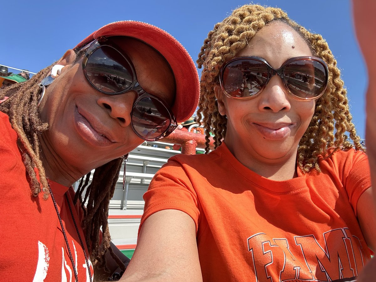 Shakara Darrlyn tweet media