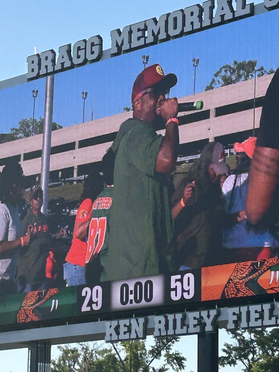 Shakara Darrlyn tweet media