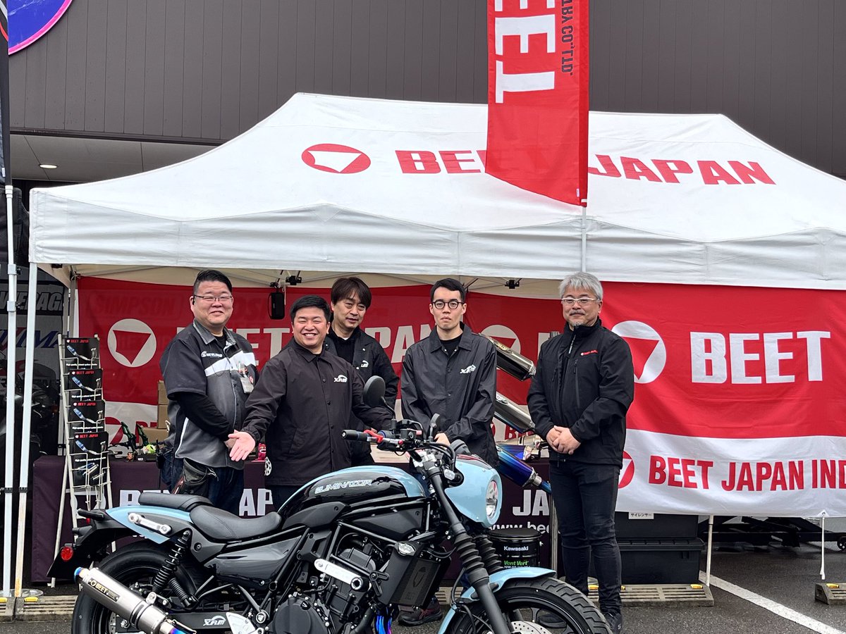 RicoHimeji's tweet image. 【イベント２日目開催中‼️】
絶妙な天気にはなりますが、さまざまなイベント開催中✨
今日ご予約いただけましたら作業は後日でも大丈夫🙆
ご相談だけでも大丈夫👌是非ご来店下さい👍
#BEET #XAM #古河バッテリー #ピレリ #SHOEI   #ラフアンドロード #マフラー #スプロケット #バッテリー #ヘルメット