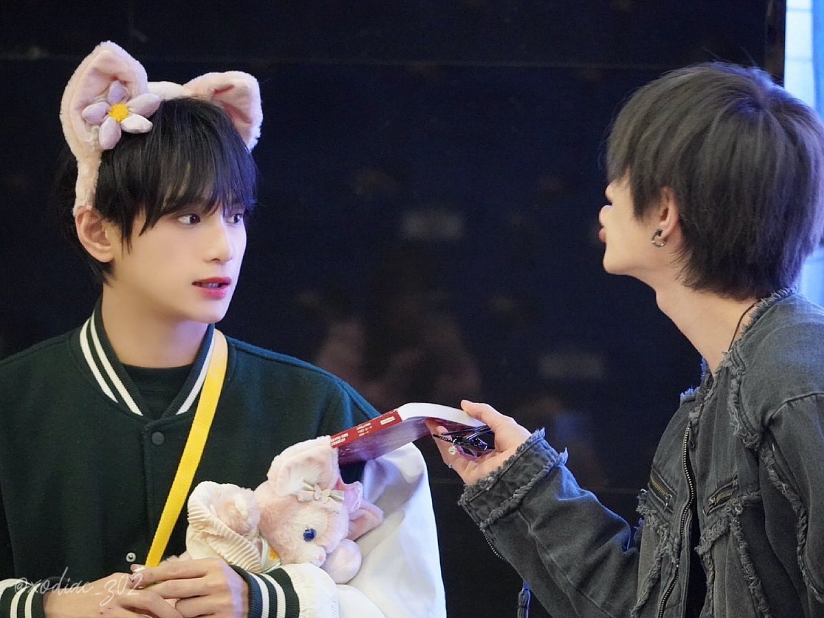 xodiac_z02's tweet photo. 250412 Beijing

like Tom&amp;Jerry💛🩶

#XODIAC #소디엑 
#ZAYYAN #자얀
#LEO #리오 https://t.co/SlY3Sraynv