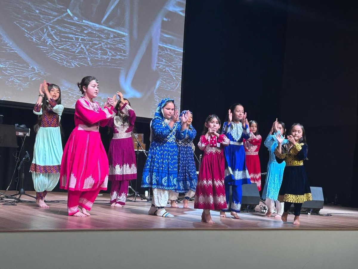 sitarah_m's tweet image. A joyful evening filled with music, dance and heartfelt celebrations of Nowruz and Eid with the Australian Hazara community of Geelong, Victoria, joined by our local members of parliament, wearing traditional Hazaragi dress and scarves.