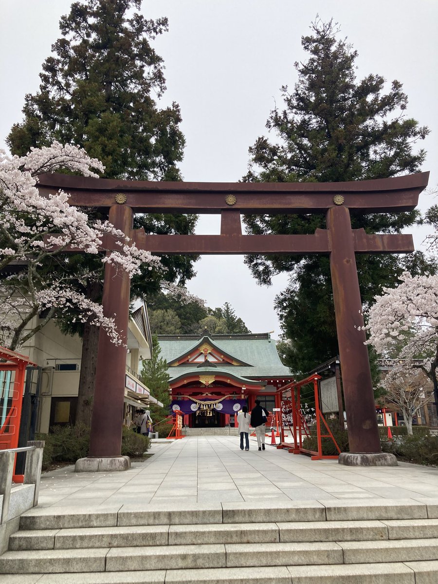 hirochabin's tweet photo. 東北の旅最終日、朝イチで仙台城址に行って、伊達政宗の像を見て来ました。
そこの敷地内にある宮城縣護国神社にも参拝して御朱印頂きました。

#おじさんの日常
#おじさんの休日
#仙台城址
#宮城縣護国神社
#御朱印 https://t.co/1WPDZOjzWy