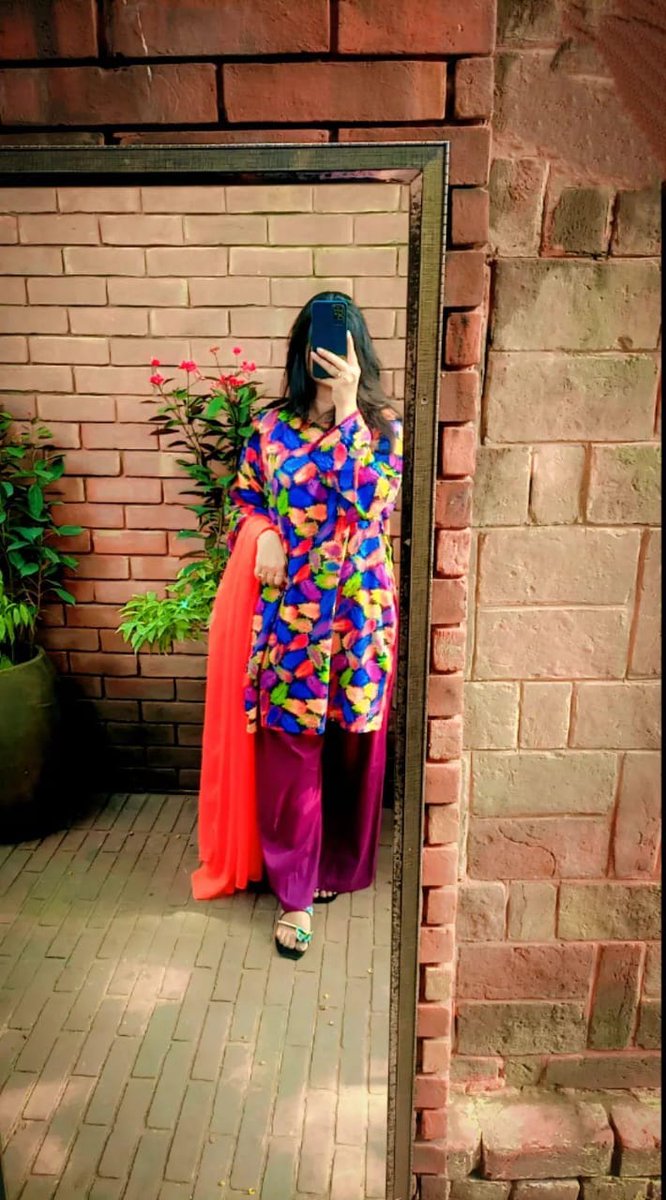 mahira mahir tweet media