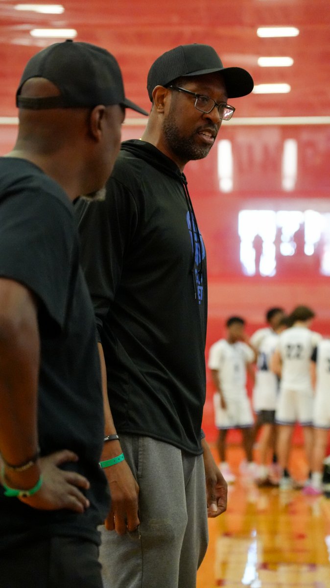 GGIbballAcademy's tweet photo. Day 1 of @TexasHoopsGASO !
Let's Go Get It!
#basketball #Selectbasketball https://t.co/Ax87ZwEloU