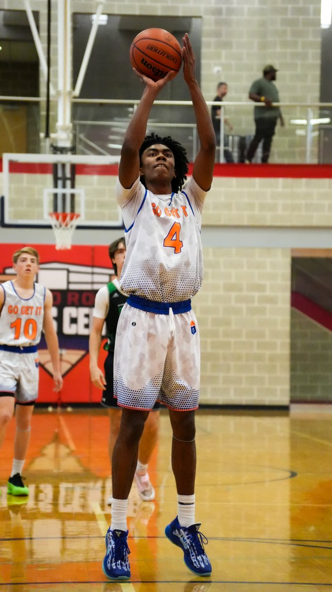 GGIbballAcademy's tweet photo. Day 1 of @TexasHoopsGASO !
Let's Go Get It!
#basketball #Selectbasketball https://t.co/Ax87ZwEloU