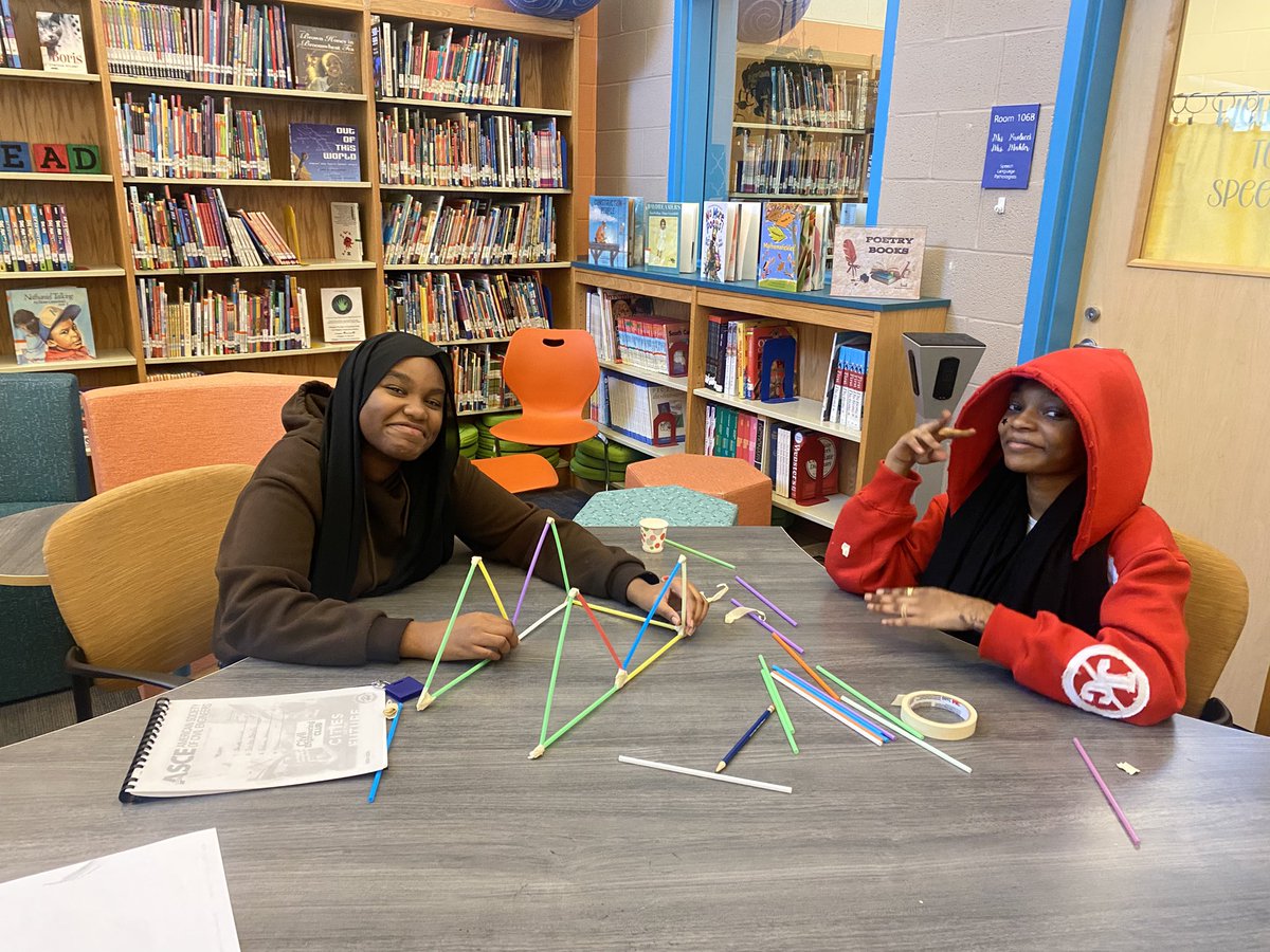 tzelwin's tweet photo. Scholars in the Middle School Engineering Club  @OrchardSTEM @CLEMetroSchools investigate bridges, creating the strongest 10 inch bridge that can hold the maximum weight. Demonstrations of Learning: here we come! https://t.co/0yZziw4yua