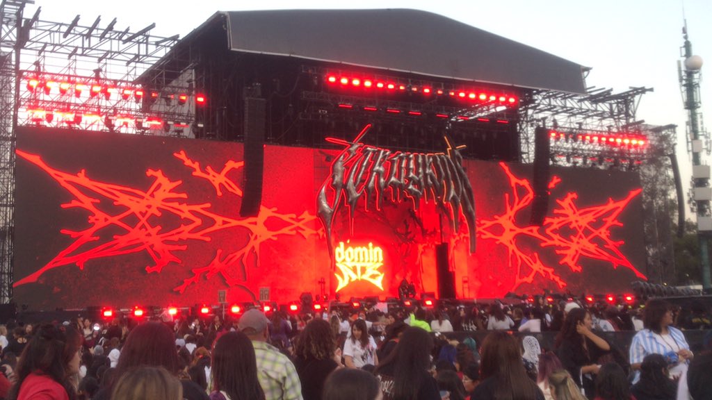 TerryCesar's tweet photo. En el concierto de #StrayKids https://t.co/Wy6xuIryMn