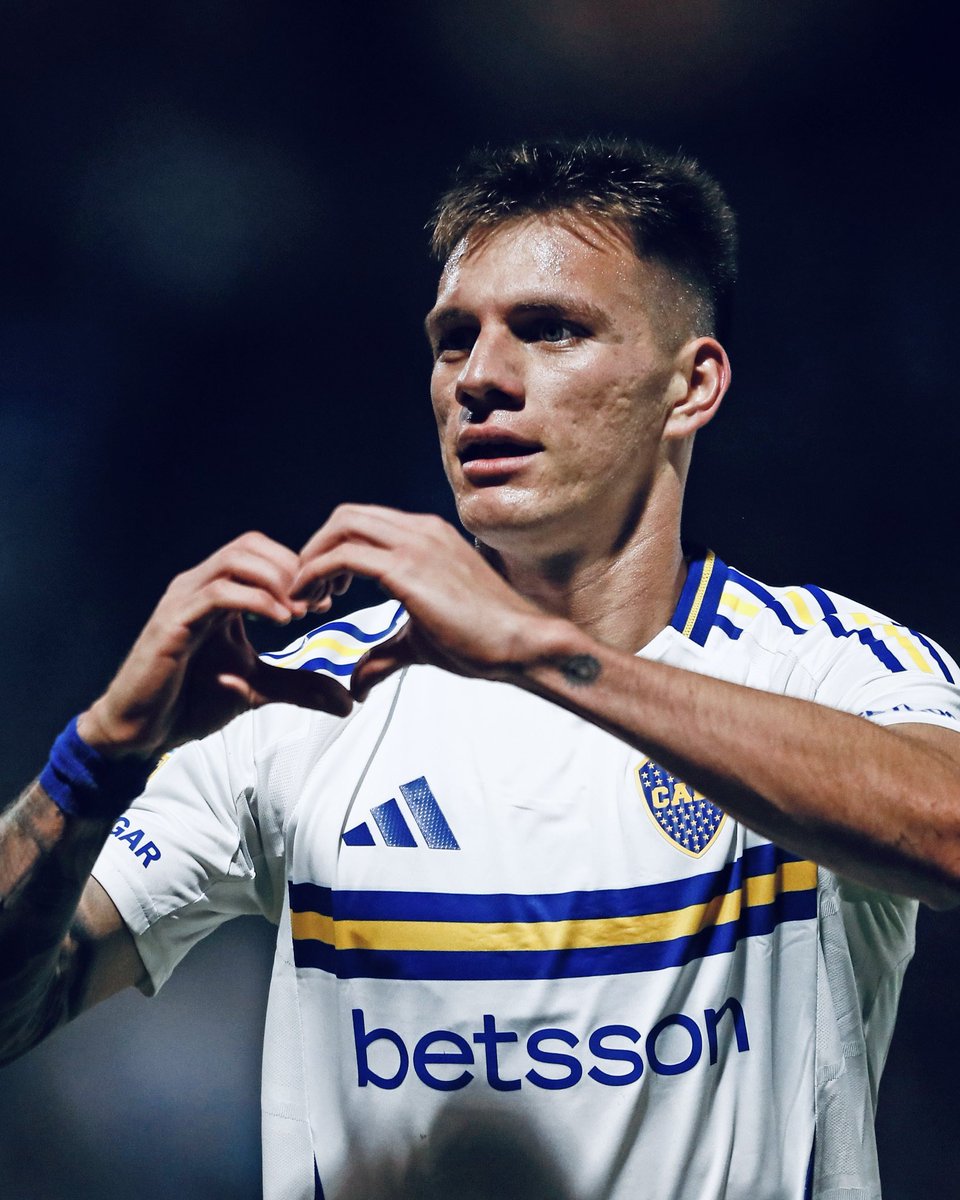 locura_boquense's tweet photo. ¡¡GANOOOOOOOO #BOCAAA!! ✅
⠀
Boca jugó un buen partido y venció por 3-1 a Belgrano en Córdoba. Los goles los anotaron Rojo, Zenón y Palacios.
⠀
• El equipo de Gago se mantiene como puntero en la Zona A de la Copa de la Liga con 29 puntos.
⠀
#VamosBoca 🔷🔶🔷 https://t.co/FwHxTn23TJ