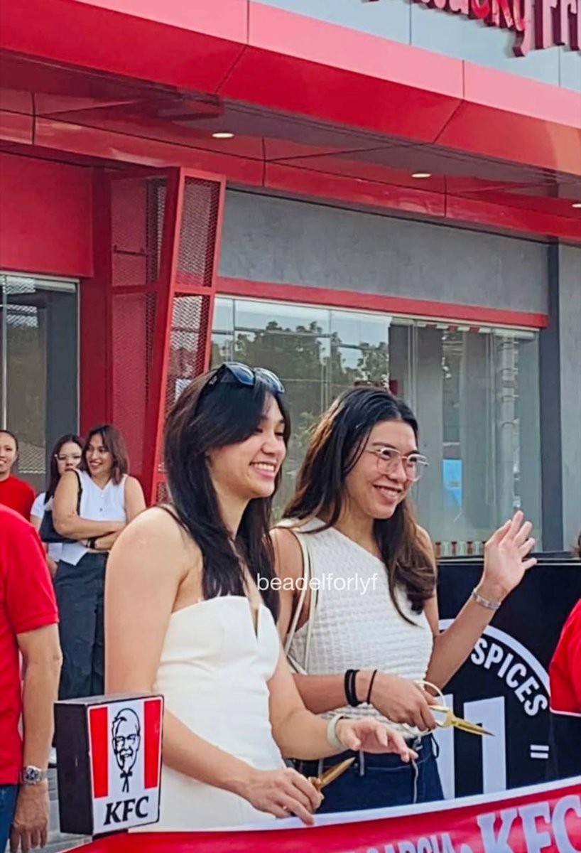Beadelforlyf's tweet photo. Akala ko francise lang ni ate Ly.  Mukhang business partner sila ng De Leon’s.

Huge congratulations to BeaLy on the grand opening of your very own KFC franchise.

#BeadeLeon #AlyssaValdez https://t.co/HukvmSexKm