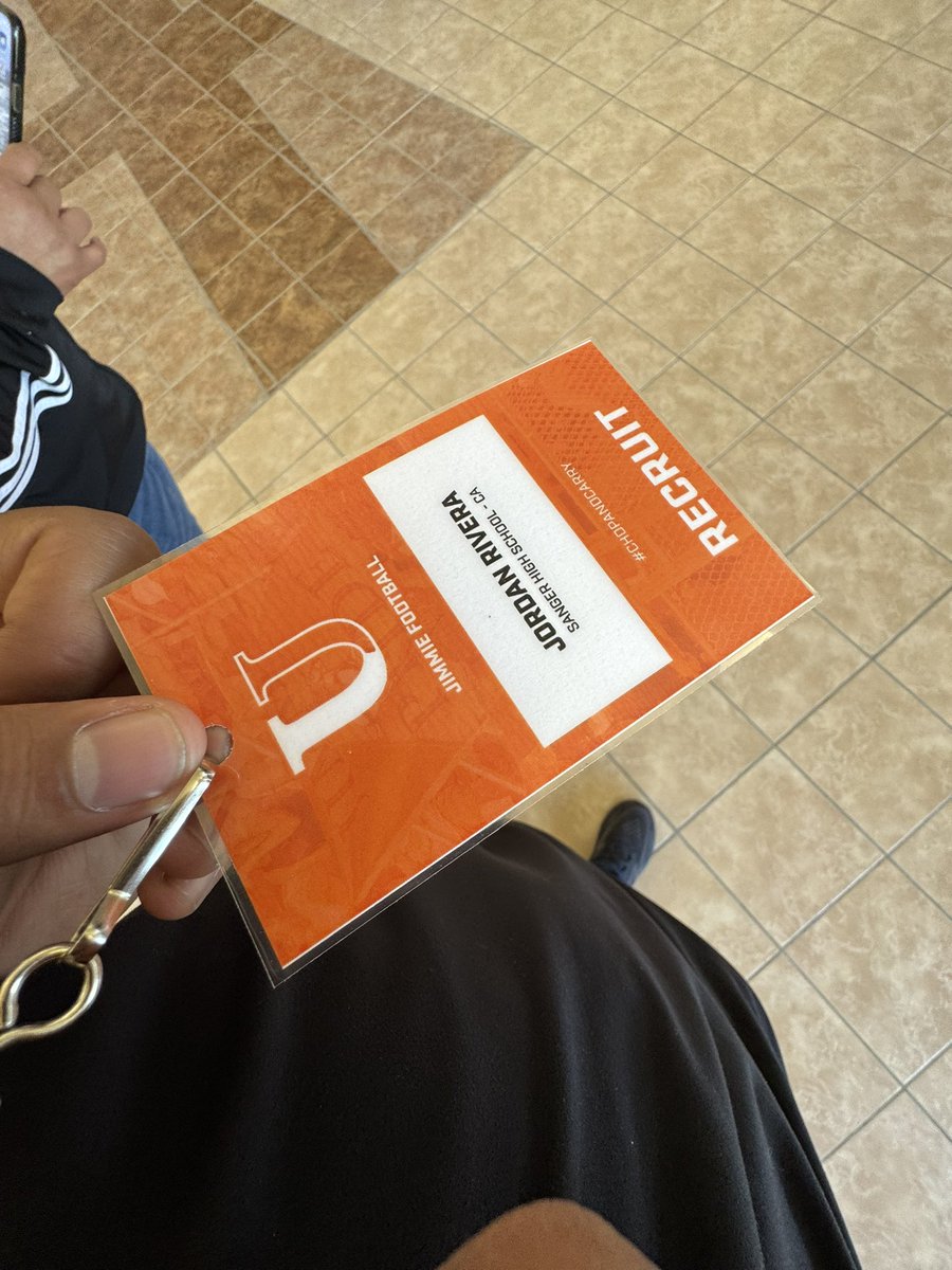 I had a great time visiting <a href="/JimmieFootball/">Jamestown Football</a> Thank you for having me <a href="/MattChauvin19/">Matt Chauvin</a> <a href="/Coach_Mistro/">Brian Mistro</a>