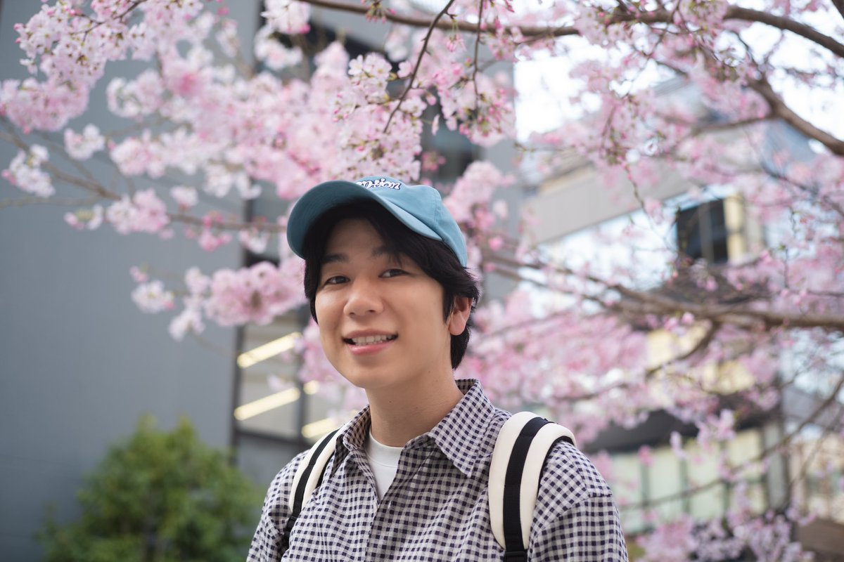 shirakami_lab's tweet photo. ４月２日放送分 は
YouTubeで配信中👇

https://t.co/gyoZYStafh

白神の春！植物栽培がスタート！
🍇ブドウのパミスを
藤里町の羊さんのご飯に？🐏

今回の収録タイミング
スタジオ近くの桜が咲き始めてました
ブナノキくん役の西山くんと桜を📸🌸
他のカットは
👇
https://t.co/adKX96Z4li https://t.co/KusU53uHsr