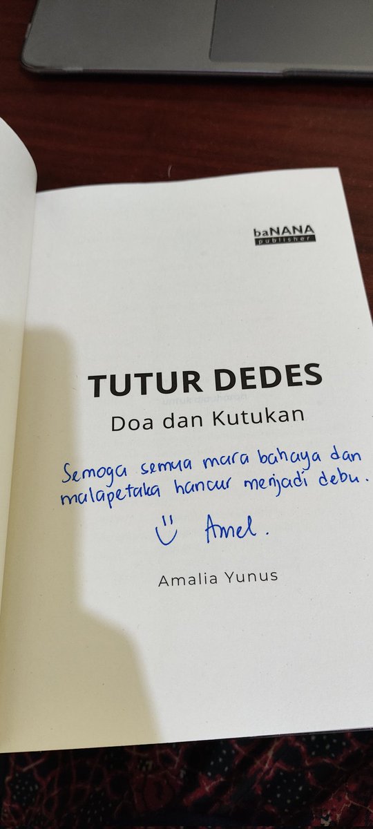 Baru buka segel, suprise ada ttd penulisnya, <a href="/AmaliaYunus_SK/">Amalia Yunus</a>