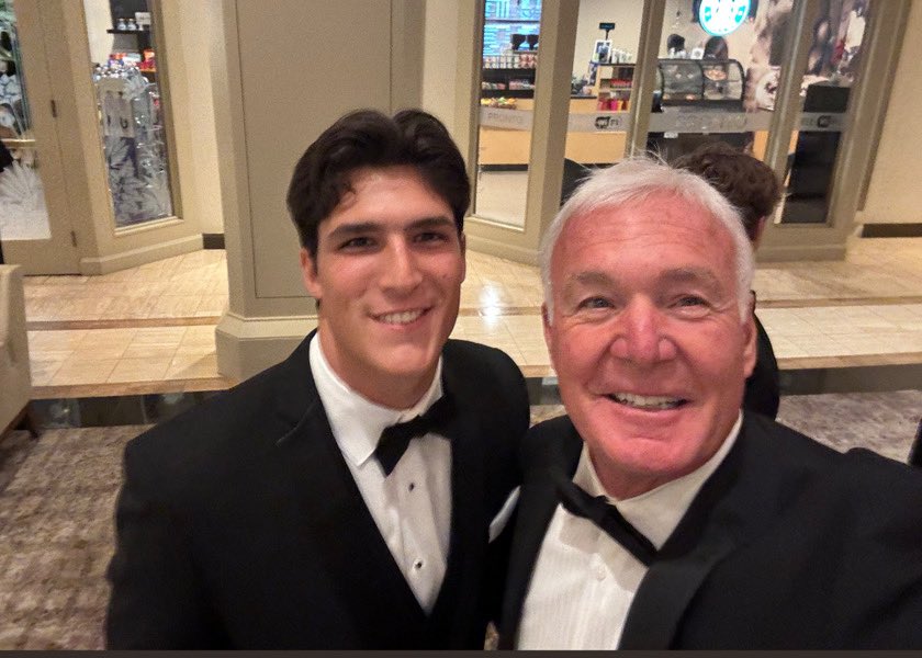 Extremely grateful for <a href="/NFFNetwork/">National Football Foundation</a> and an incredible banquet! I'm truly honored to receive the Walter J. Zable Player of the Year award among so many talented athletes. Thank you for the unforgettable night!

<a href="/Daygofootball/">San Diego Football</a> <a href="/SDPrepInsider/">SD Prep Insider</a>
<a href="/sdfootball/">SDFN Ray</a> <a href="/CoachChapatte/">Taylor Chapatte</a> <a href="/PPRPapaPig/">Paul Rudy</a>