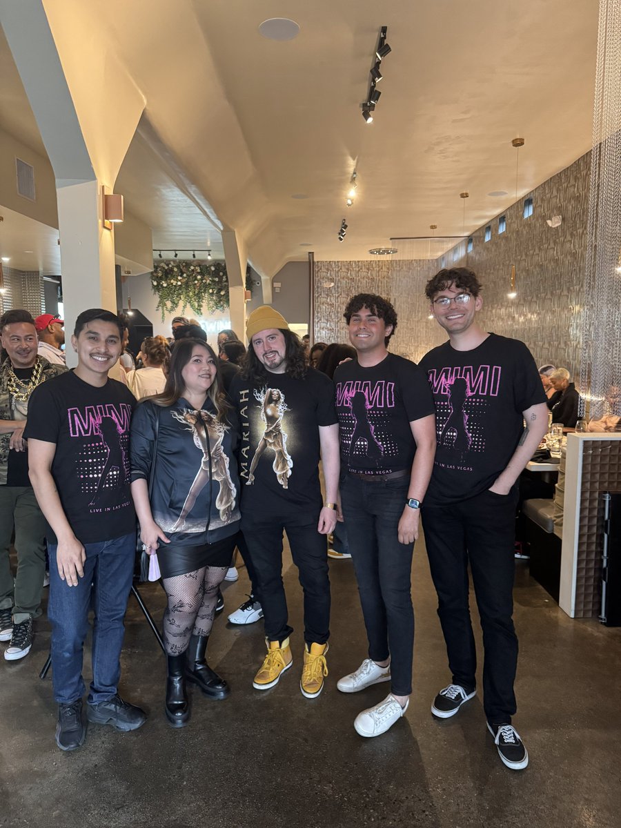 The Lambs are out celebrating #Mimi20 
<a href="/MariahCarey/">Mariah Carey</a> We Love You!!! Happy Mimi Day!!! ✨