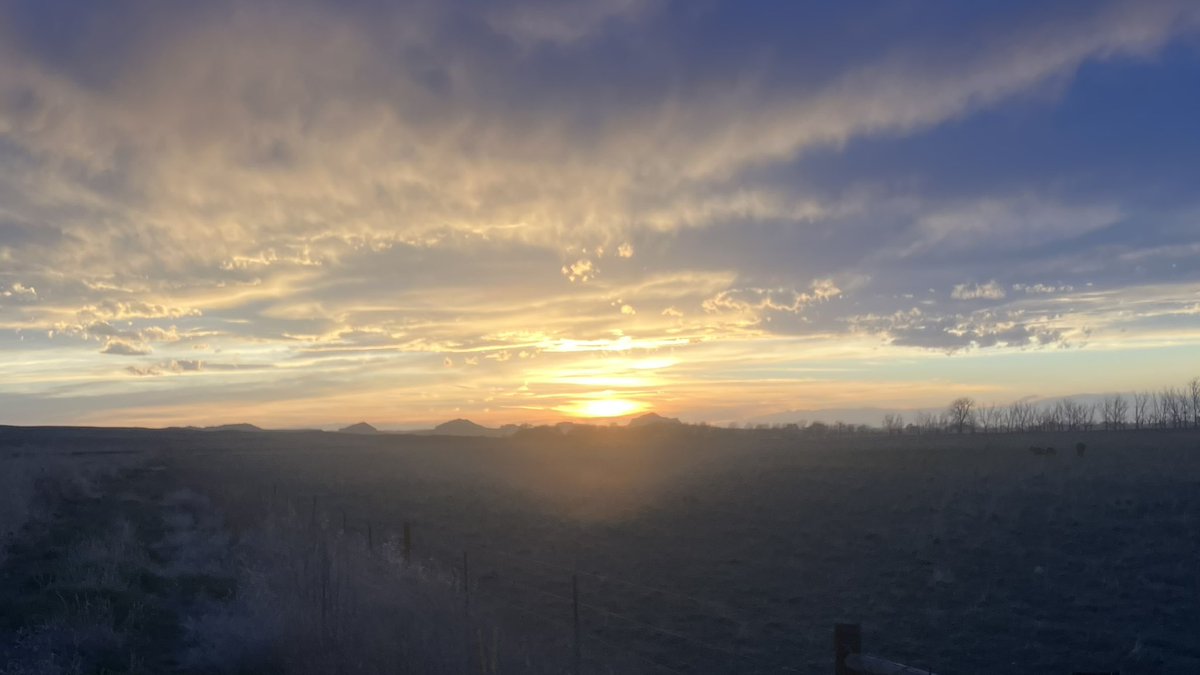 LyleB86419's tweet image. Beautiful evening here in the valley