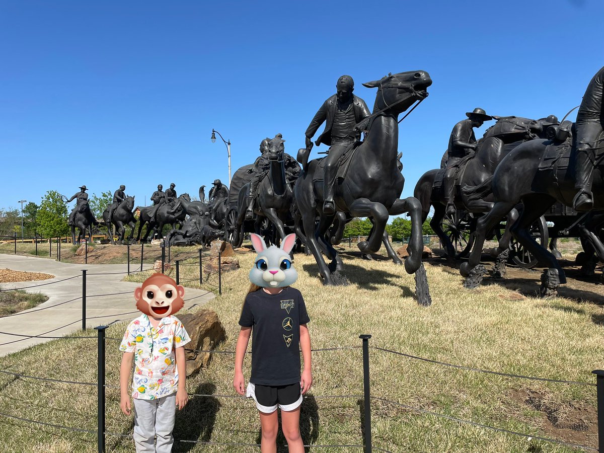 Landon K tweet media