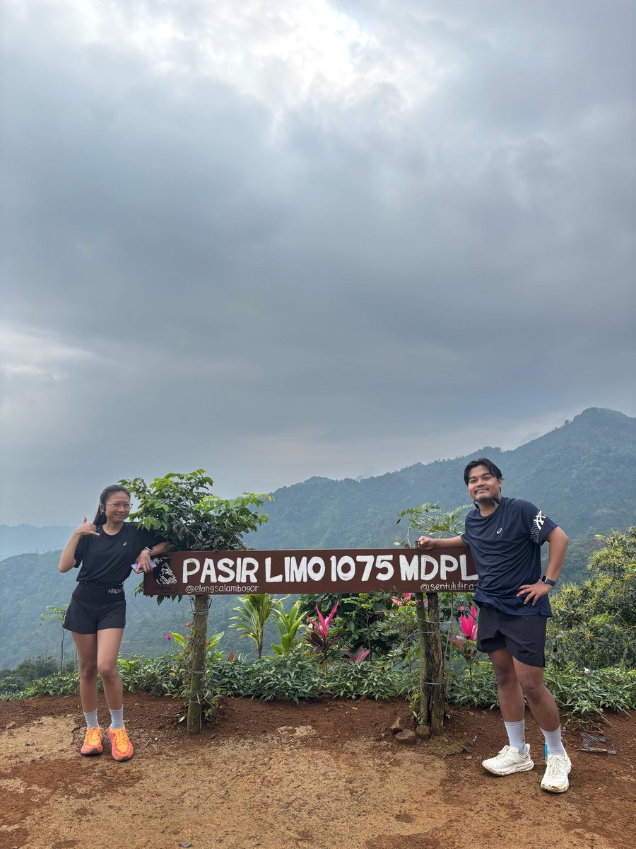 crizkiano's tweet photo. trail run cisadon 🏃🏻‍♂️ https://t.co/NwkVhO1FER