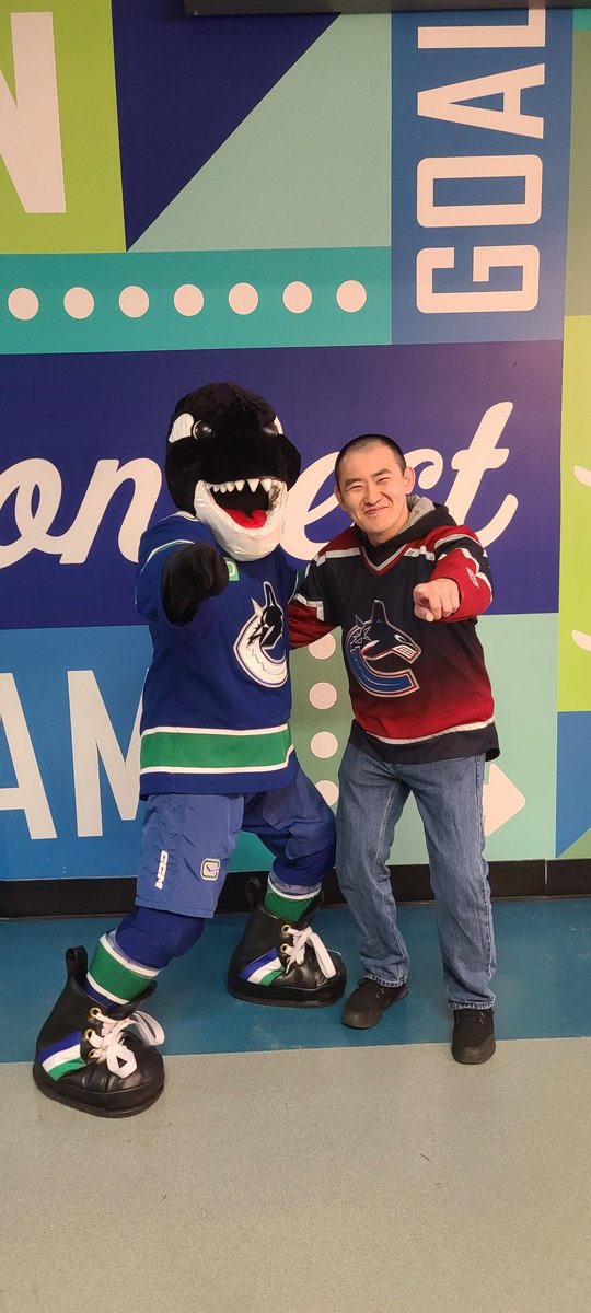 Last live game of the season.  #GoCanucksGo <a href="/CanucksFIN/">FIN</a> <a href="/Canucks/">Vancouver Canucks</a>