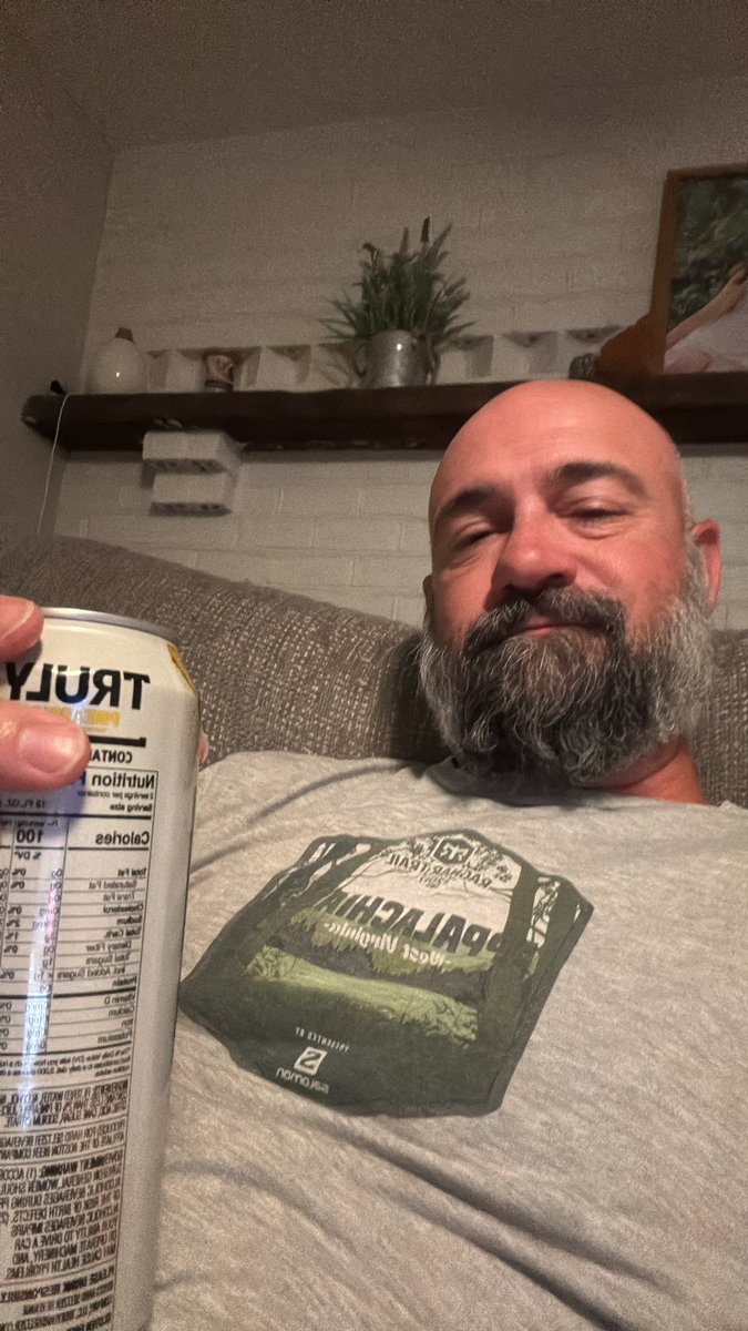 RIPTAR_Running's tweet photo. It’s time!!!! Luckily I got some sleep last night so I can try to watch the fights tonight hahaha #ufc314 #SaturdayVibes #cheers https://t.co/cPTOnxjlP3
