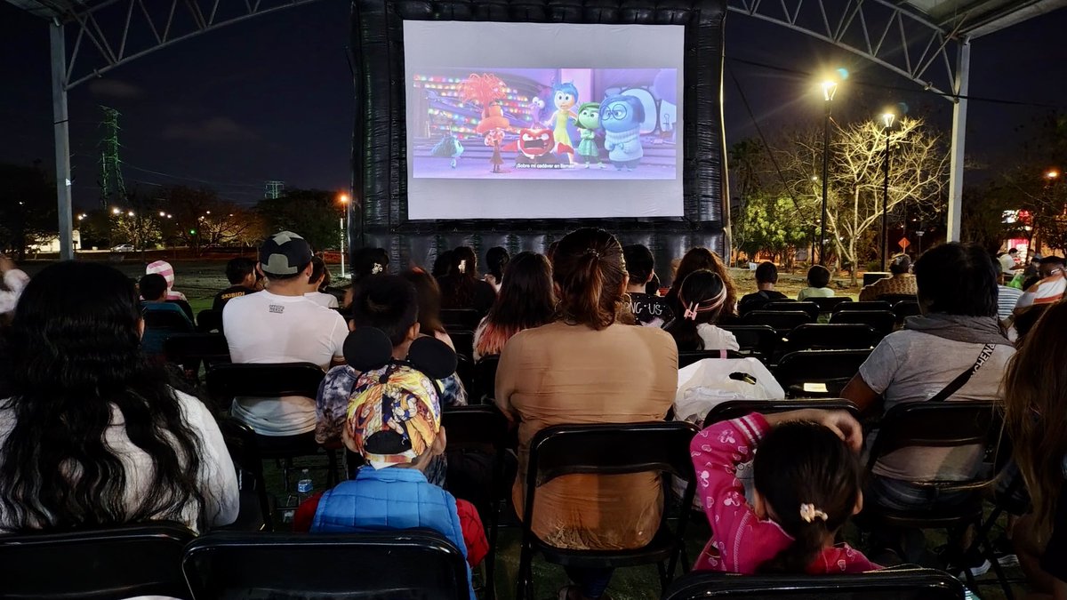 ImdutYucatan's tweet photo. También contamos con emprendedores locales que ofrecieron productos únicos, impulsando la economía comunitaria.

Desde el Instituto, seguimos promoviendo espacios donde la niñez, se desarrolle con alegría y las familias fortalecen sus lazos en comunidad.

#IMDUT #RenacimientoMaya https://t.co/9FzGYPeWfI