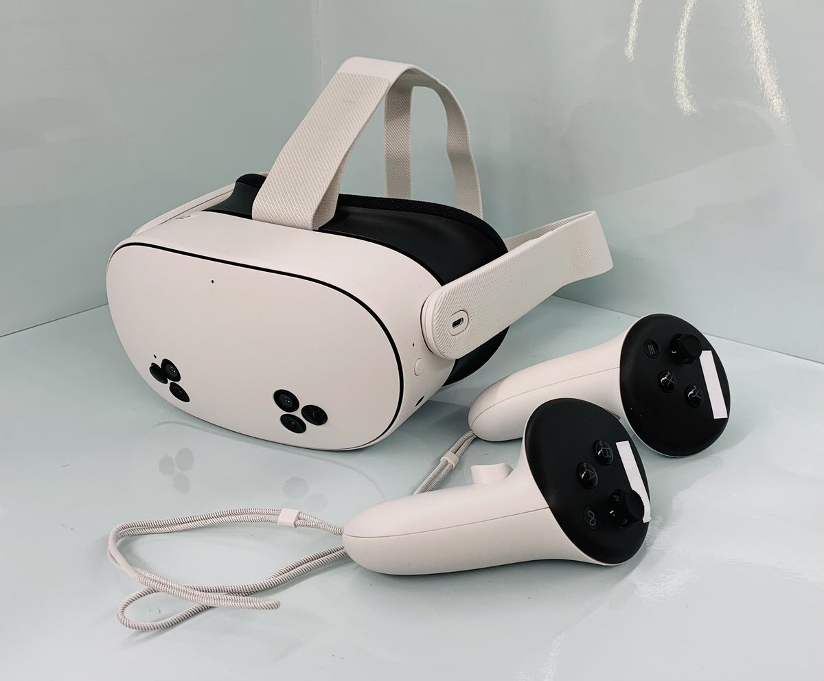 本店Ⅱ2F】 🌸週末は #ツクモ 本店でVR！🌸 話題のVR商品 Meta製